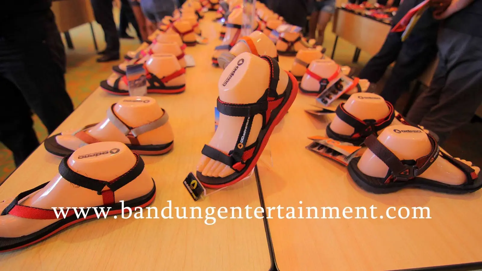 event launching produk sandal omiles sentul