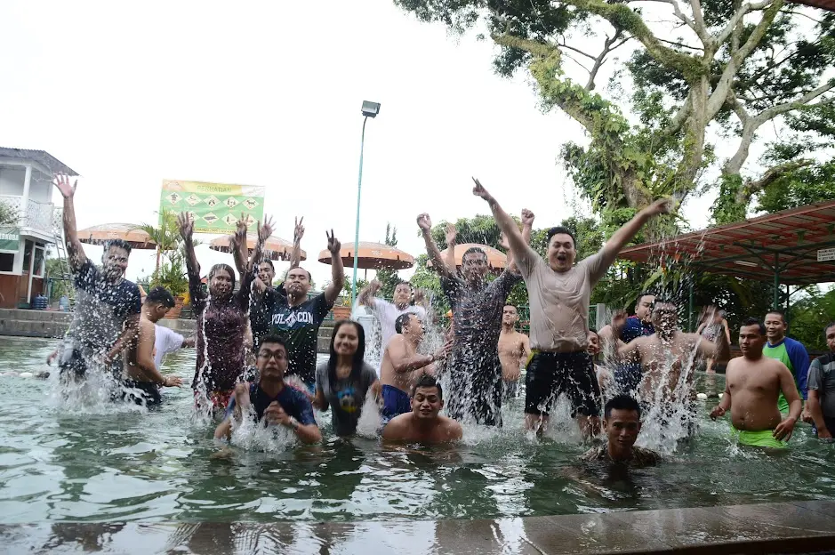 gathering sales force bfi finance bandung